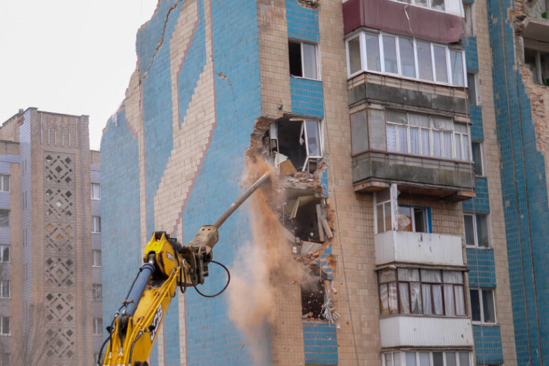 Демонтаж зруйнованого будинку у Тернополі розпочато