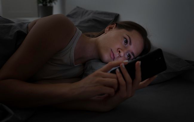 Як блекаути впливають на ваш сон і психічне здоров’я