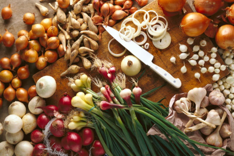 Ціни на цибулю в Україні продовжують знижуватися