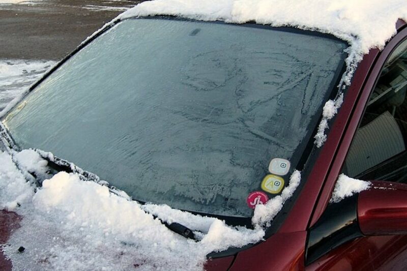 Штрафи за прогрів автомобіля на холостому ходу в Британії