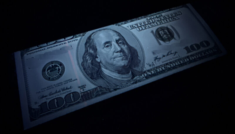 У Києві завершено розслідування справи про підроблені долари
