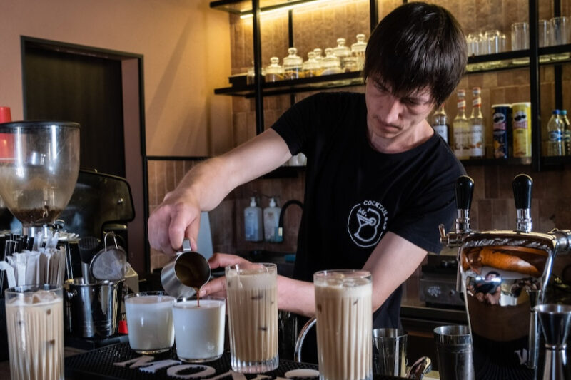 Відтік молодих кадрів з України: нові виклики для роботодавців