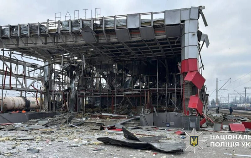 Укрзалізниця відновила рух поїздів через Фастів