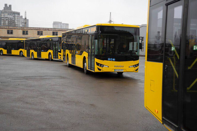 Київ отримав нові автобуси та трамваї від Anadolu Isuzu